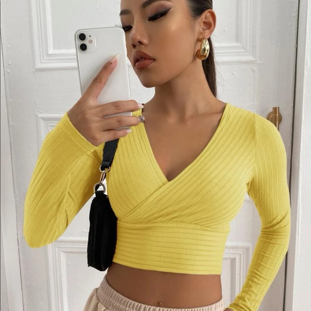 Surplice neck rib-knit crop tee